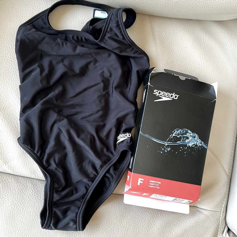 Brand new Speedo brand girls bathing suit size 8